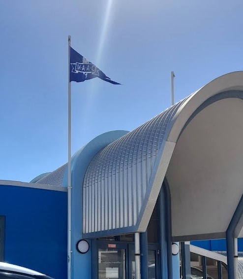 Tri Flag Maac