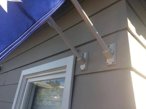 White Plastic Mounted Flag Pole Holder Bracket and Pole
